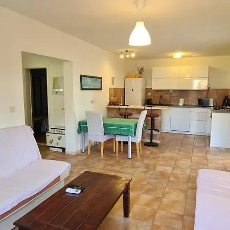 Antica Apartment Basina